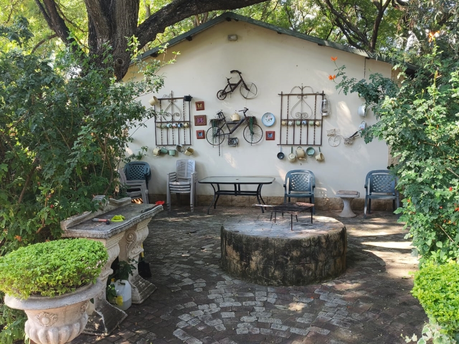 Commercial Property for Sale in Hartbeesfontein North West